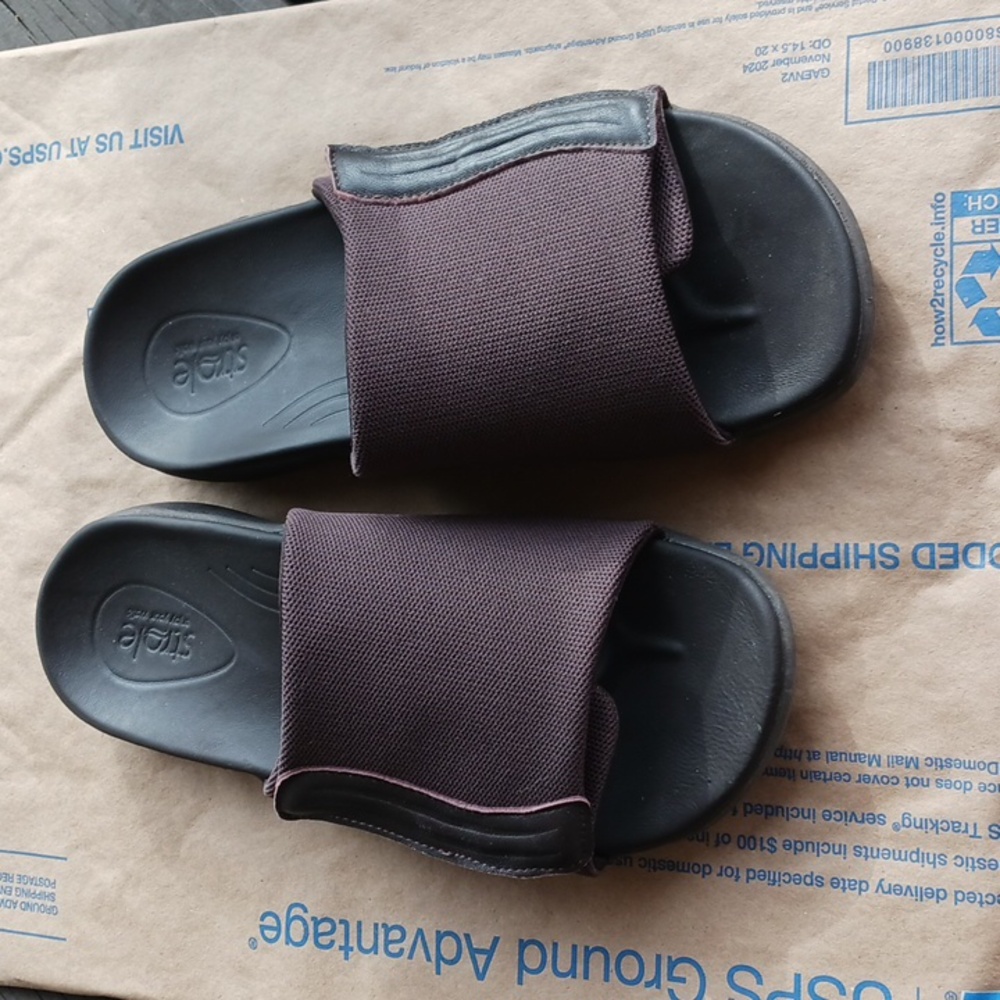 Soft Stride Velcro Slides EUC - Picture 2 of 5